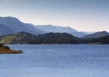 AI-powered robotic boat AI-powered robotic boat